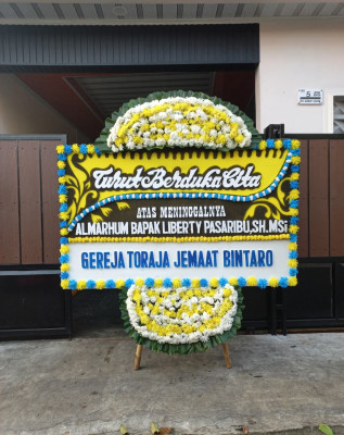 Papan Bunga Duka di Padang Panjang