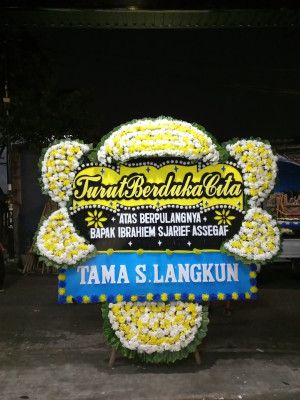 Papan Bunga Duka di Padang Panjang